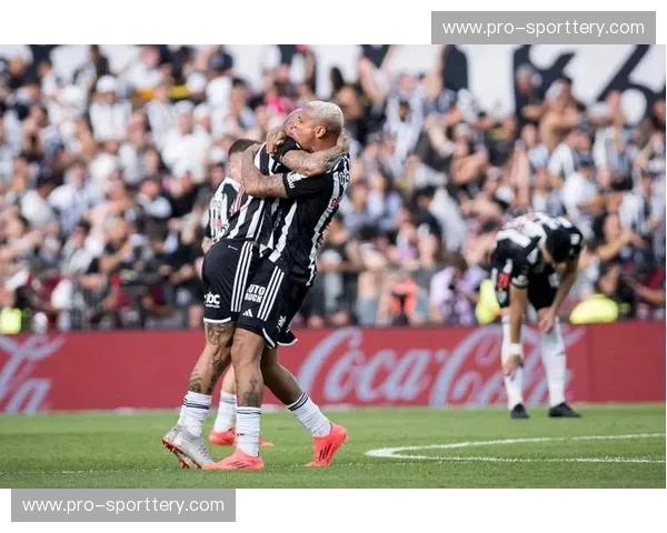 蓝血豪门的巅峰弈局：当“狐狸”遇上“不朽者”，克鲁塞罗与格雷米奥的史诗博弈